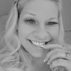 Meet your Posher, Juliette